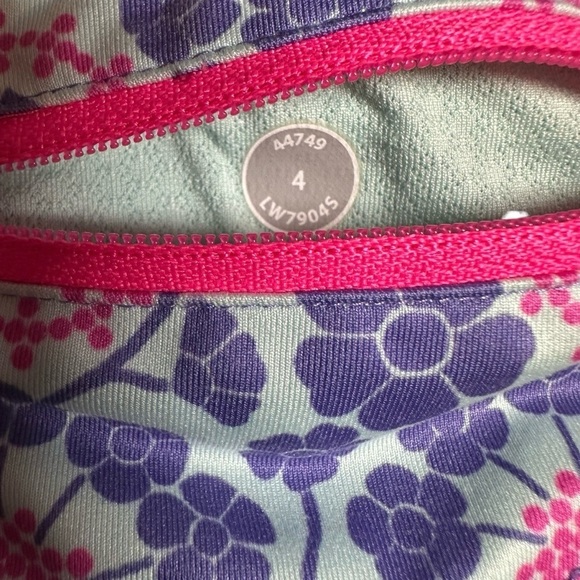 Lululemon Groovy Luxtreme Running Shorts Black And Purple Size 4 - Picture 8 of 11